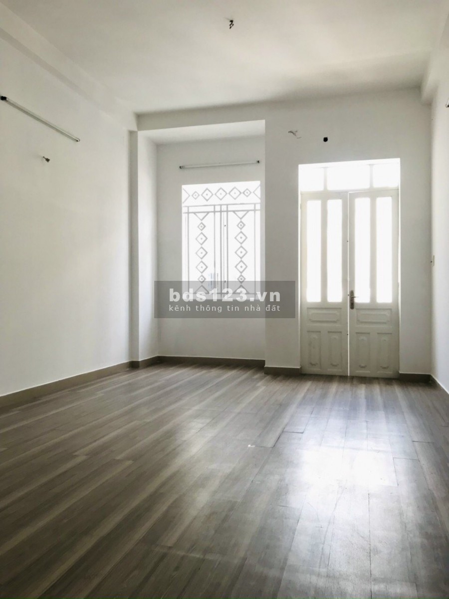 Bán nhà 1 trệt, 3 lầu Nguyễn Gia Trí, Bình Thạnh, hẻm Siêu vip, dt 4.2mx20m, giá 16.2 tỷ
