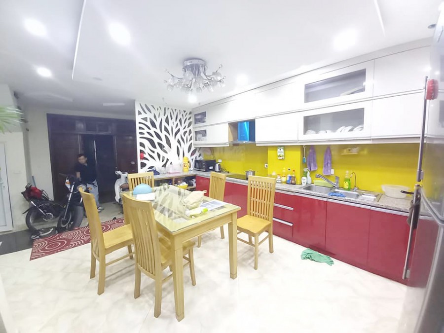 Bán nhà Phương Liệt 6 tầng, căn góc 50m2, MT 6.6m, tặng lại nội thất giá chỉ 5.95 tỷ
