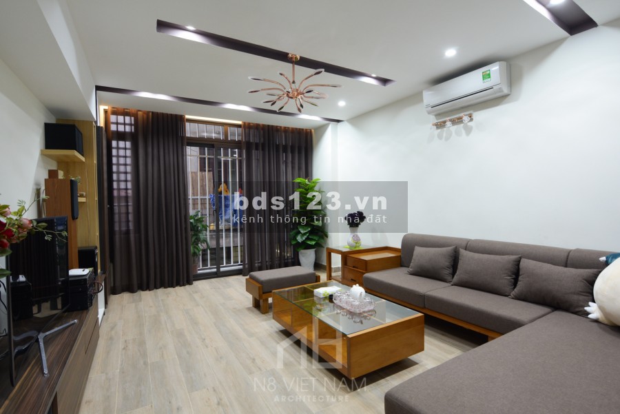 Bán nhà Trung Kính, phân lô VIP, 37 m2, 3.8 tỷ.