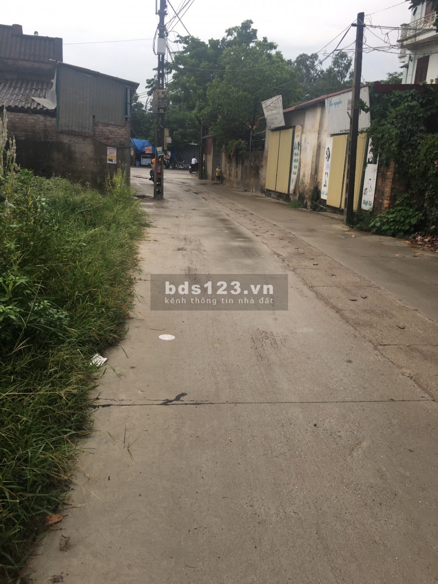 Bán đất Tổ 9 - TT Quang Minh, gần đường 24m, DT 60m2, kinh doanh được, ngõ thông, 2 ô tô tránh nhau