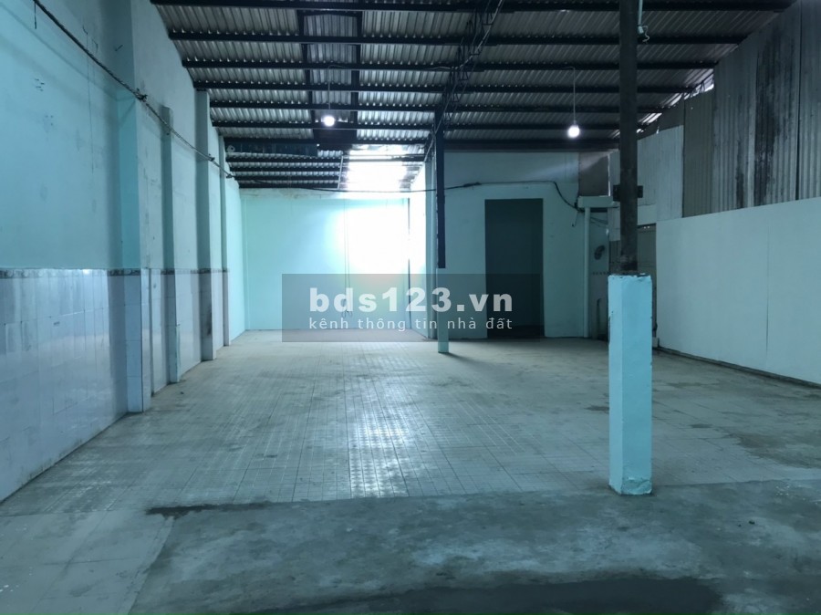 Kho xưởng mới hoàn thiện Quận Tân Phú, giá 21 triệu, còn bớt cho khách thiện chí