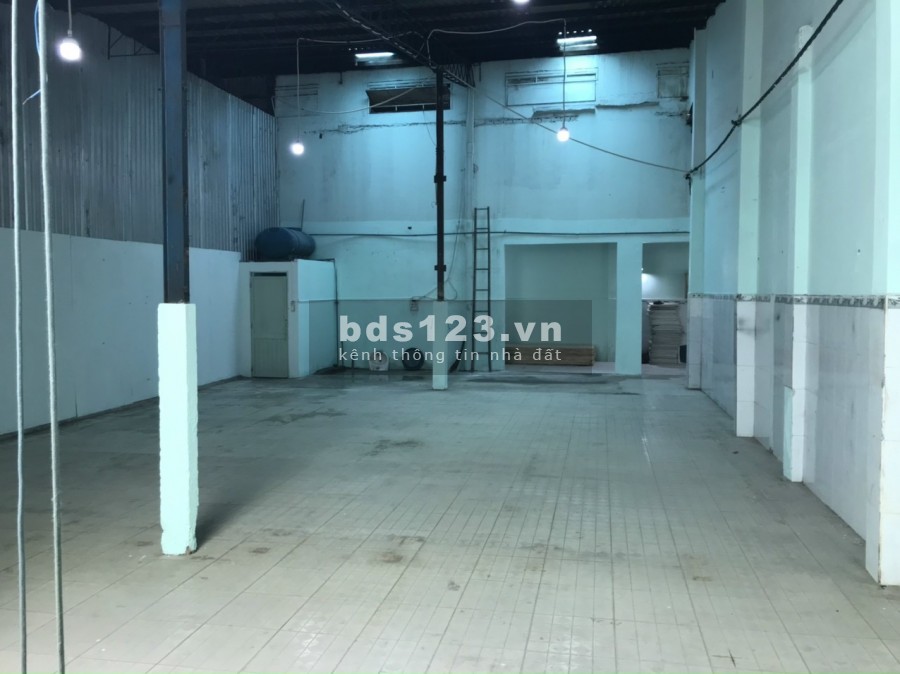 Kho xưởng mới hoàn thiện Quận Tân Phú, giá 21 triệu, còn bớt cho khách thiện chí