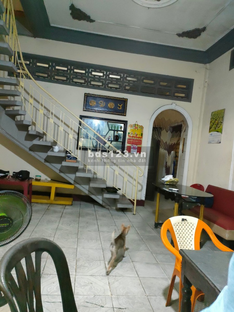 Bán đất tặng nnhaf 2 tầng mt Nguyễn Sinh Cung giá rẻ nhất thị trường, lh 0346229509