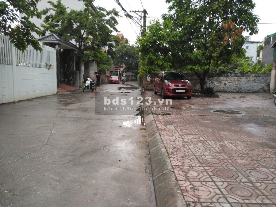 Bán đất Phúc Lợi, view hồ, 7 chô vào nhà, đầu tư lướt, dtsd 30m, giá 1.95 tỷ