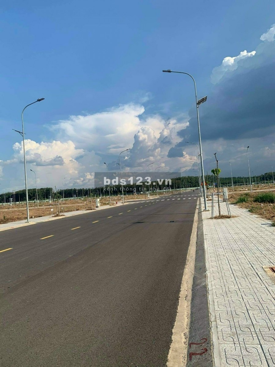 Chủ cần tiền gấp bán lô đất 70m2, giá 550tr, ngay kcn Bàu Bàng gần quốc lộ 13 ở Lai Uyên