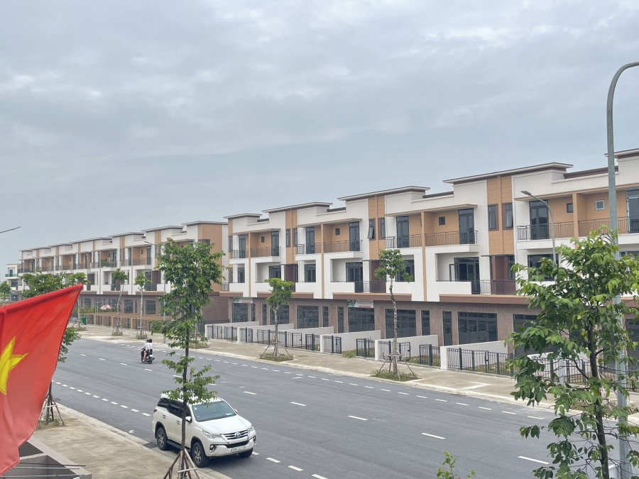 Bán căn Shophouse 120m trục 26m Centa City giá tốt thị trường chỉ 5,25 tỷ
