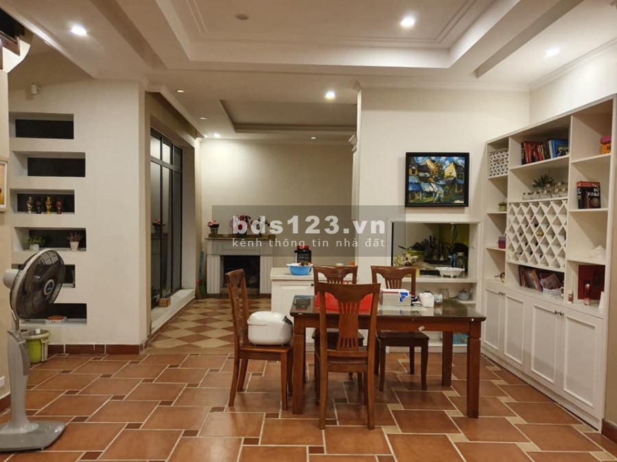 Bán nhà nguyên căn Trần Khát Chân, diện tích 40m2, 4 tầng giá bán 4.5 tỷ