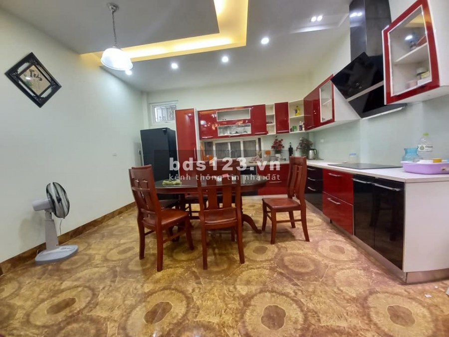 Bán nhà nguyên căn Quang Trung, Hà Đông, diện tích 34m2, 4 tầng, mt 5m, giá 2.2 tỷ
