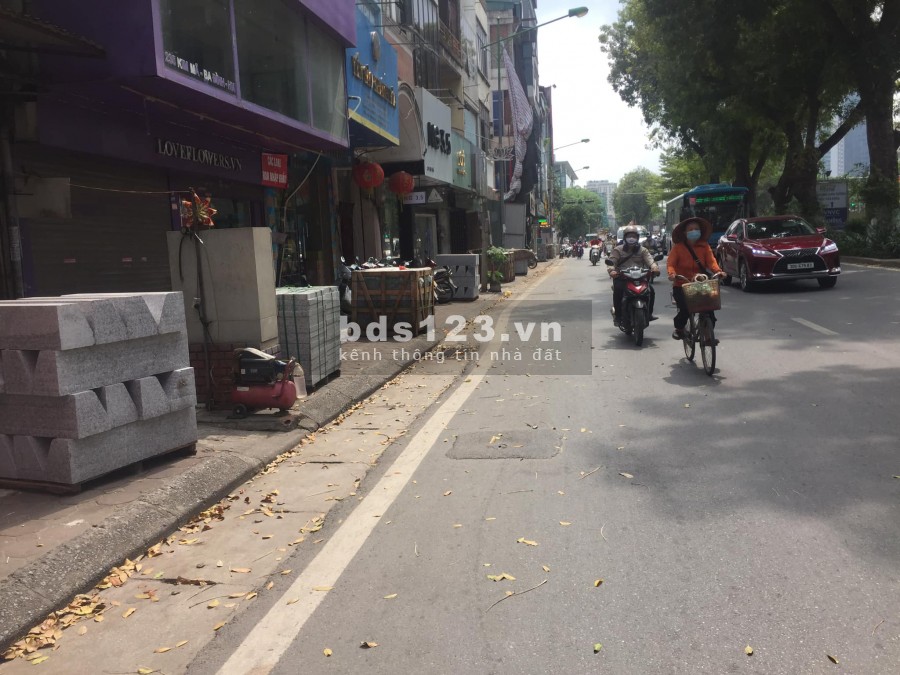 Bán nhà mặt phố Kim Mã, trung tâm quận Ba Đình, 4 tầng đẹp giá chỉ 12 tỷ