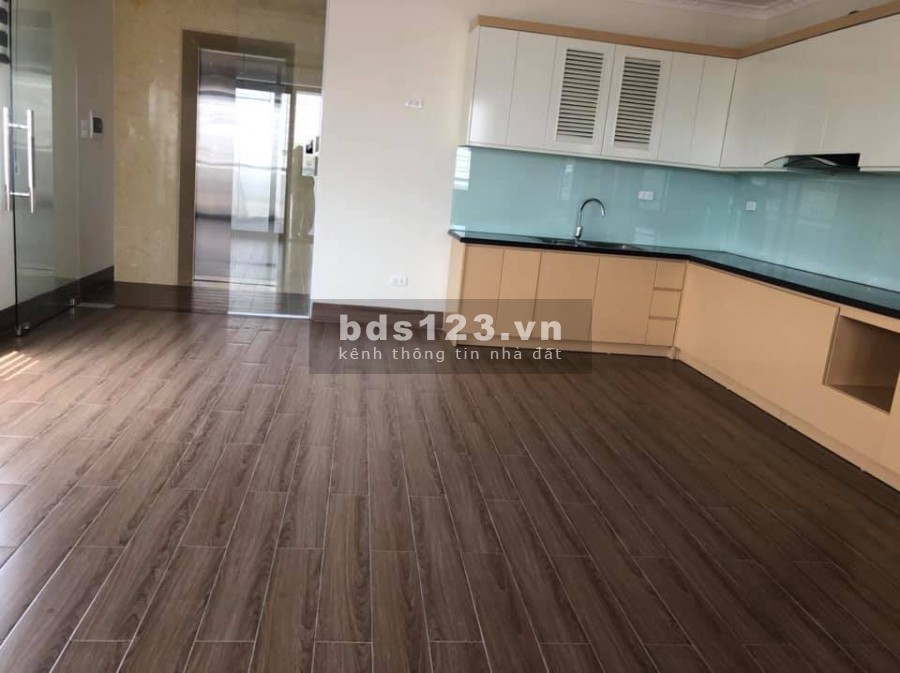 Bán Nhà Lạc Long Quân, Nhật Tân, Tây Hồ. Vị trí cực đẹp- Thang máy- Gaza ôtô. DT 88m2*7T- Giá 19.5tỷ
