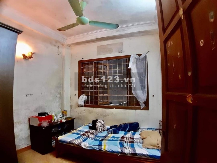 Bán nhà Thanh Nhàn, 3 bước ra công viên diện tích 35m2, giá nhỉnh 3 tỷ, sổ đỏ chính chủ