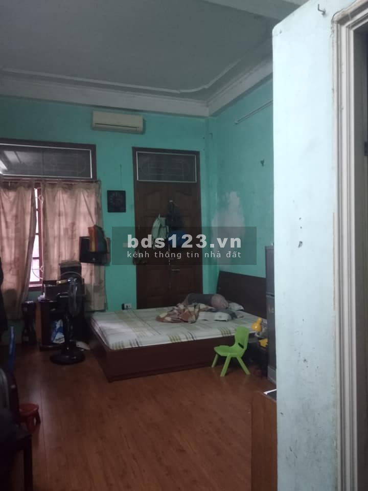 Bán nhà mặt phố La Thành, dt 126m2 mặt tiền 8m, mặt phố kd, không vướng quy hoạch