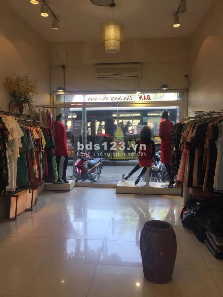 Bán nhà mặt phố Kim Mã, trung tâm quận Ba Đình, 4 tầng đẹp giá chỉ 12 tỷ