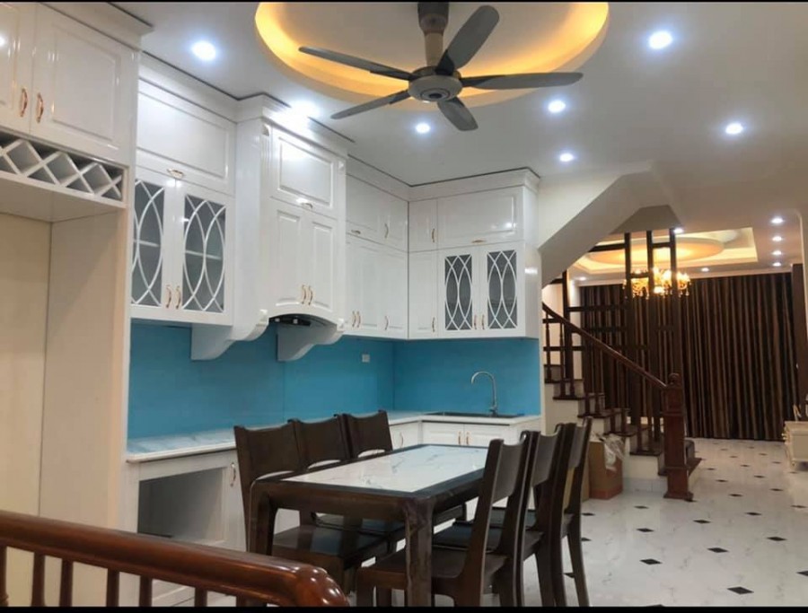 Bán nhà Kim Giang Thanh Trì 62m 3 tầng mặt tiền 5m gía 4.x tỷ nhà đẹp ngõ rộng gần ô tô