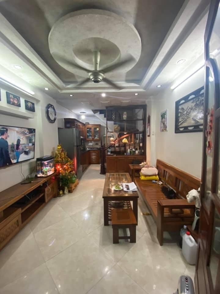 Cực Rẻ 60TR/m2, Trung Tâm Quận, 57m2, Ngõ Nông Đẹp, Tiện Ích ĐỈnh, Bán Nhà Bùi Xương Trạch