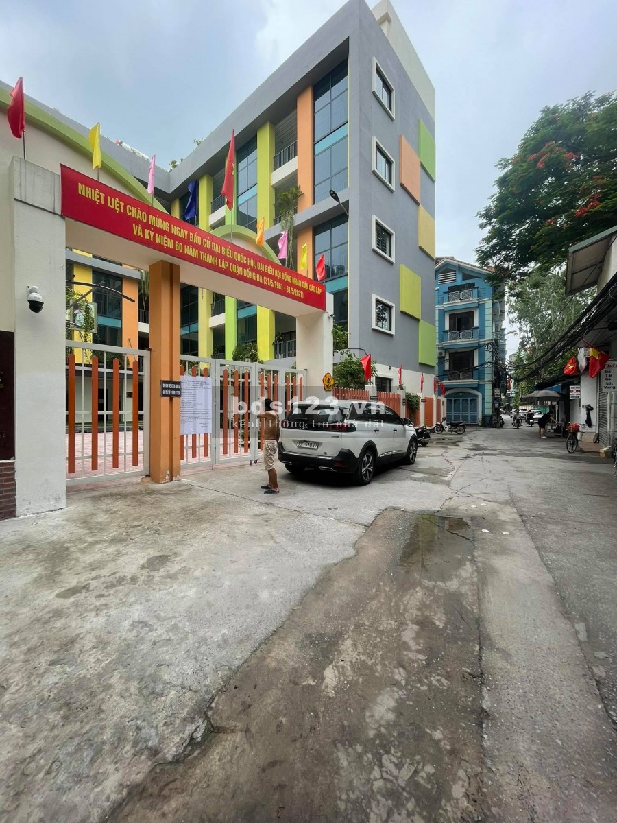 Bán nhà ở ngay ngõ Thịnh Quang, Tây Sơn, Chùa Bộc, Đống Đa, 30m2, giá bán 2.47 tỷ.