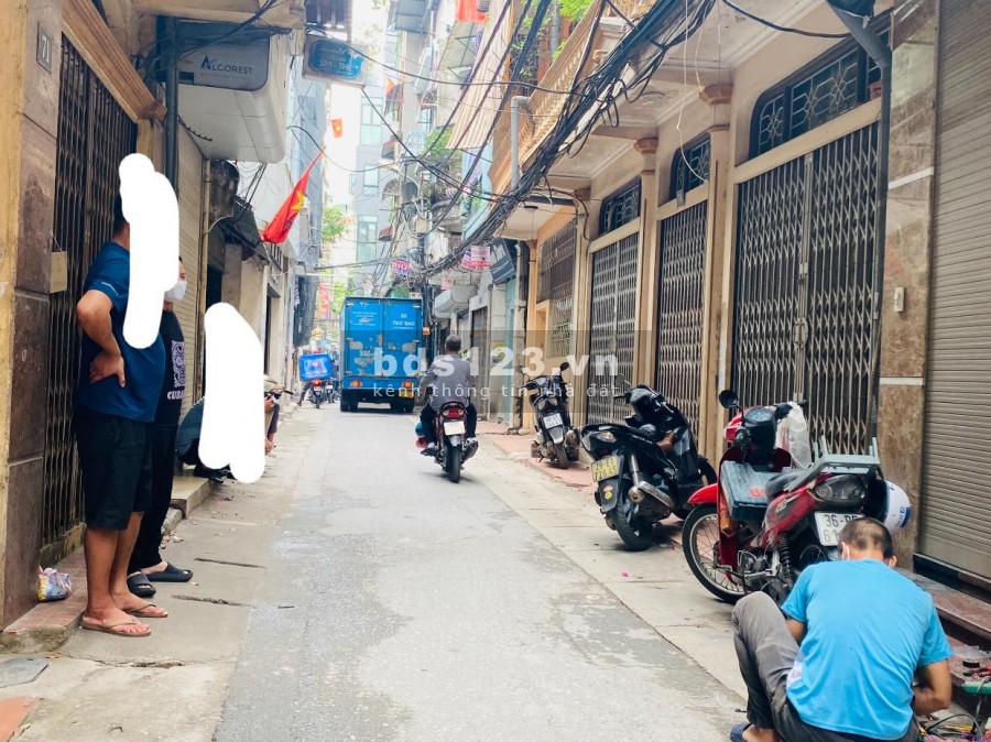 Bán nhà Hoà Bình 7 ngõ thông KD văn phòng công ty Spa, sổ đỏ chính chủ 0981663442