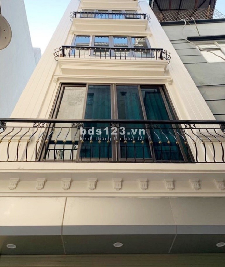 Bán nhà chỉ. nhỉnh 1.8 tỷ, có nhà diện tích 35m2, 4 tầng nhà mới toanh, gần chợ, sổ đẹp