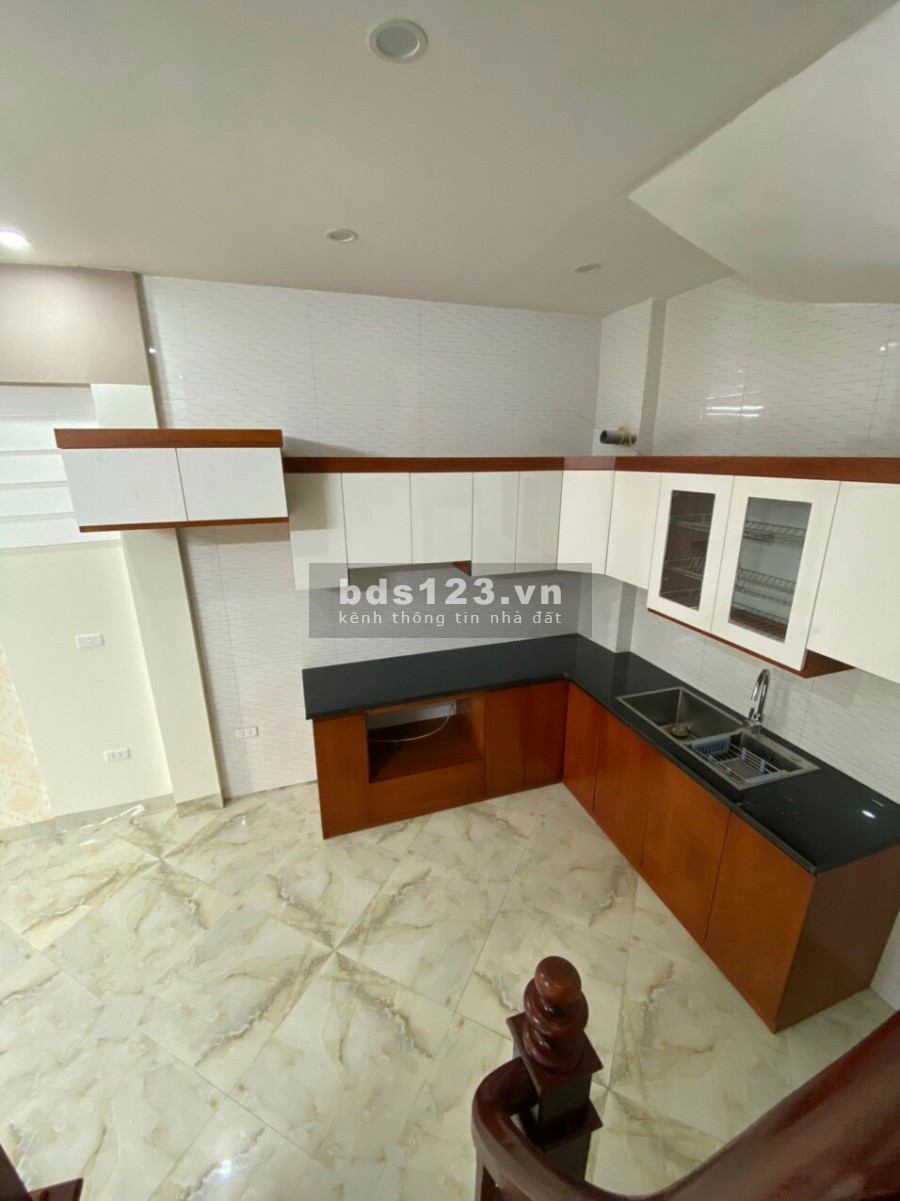 Bán nhanh trong tuần nhà Hồ Tùng Mậu Xuân Thủy Cầu Giấy, DT 46m2*5T giá 4,7 tỷ