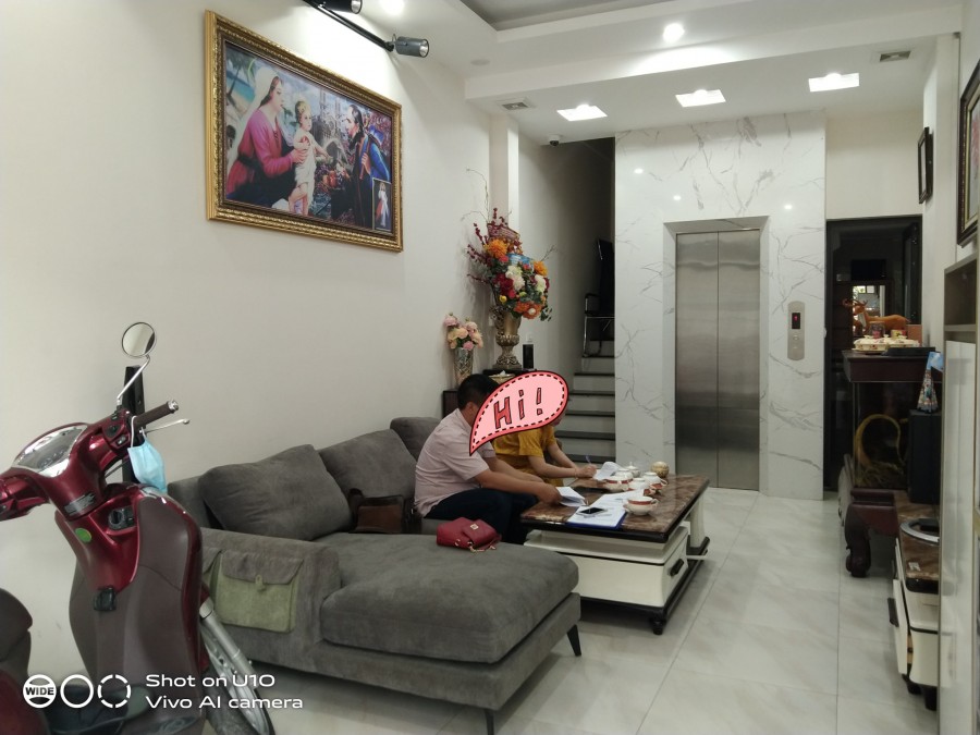 Nhà đường Nguyễn Hoàng giá bán nhỉnh 5 tỷ 6 Tầng Thang máy Kinh doanh Tặng nội thất