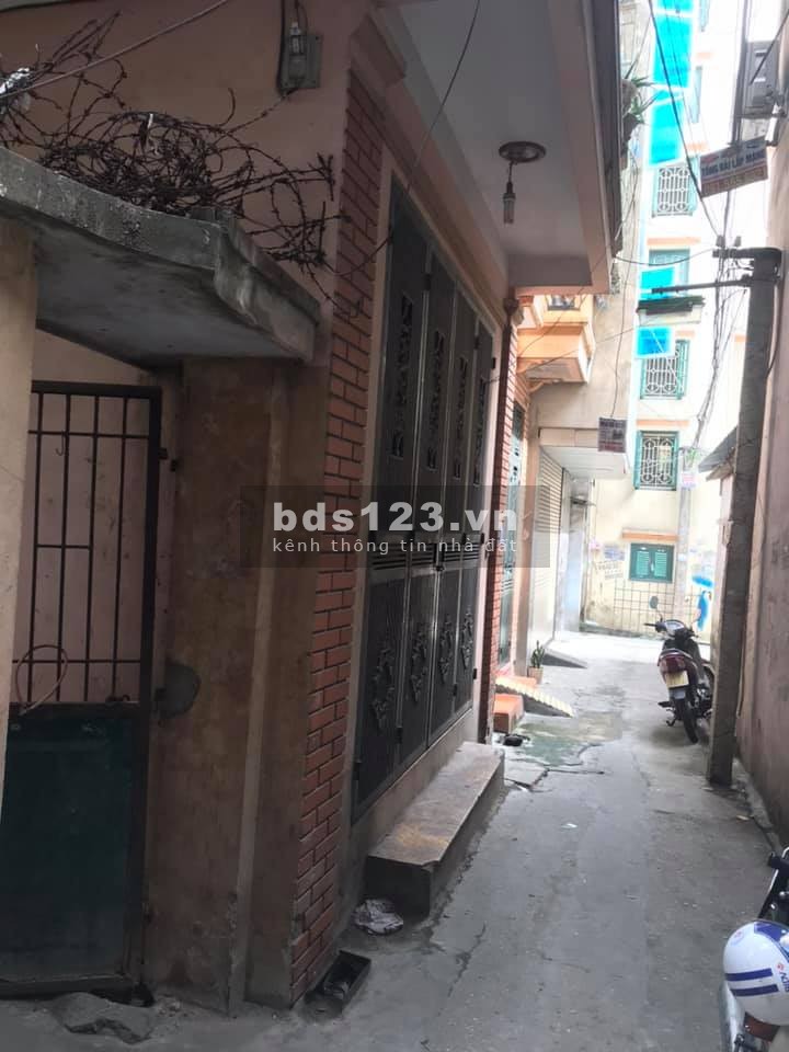Nhà lô góc Ngọc Lâm Long Biên giá chỉ 1.85 tỷ, view hồ ngõ thông, sổ đỏ chính chủ