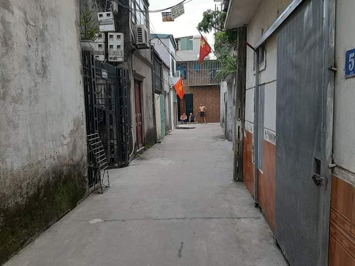 Bán nhà nguyên căn diện tích 30m2, trung tâm Quận, sổ đỏ chính chủ, giá 1.8 tỷ