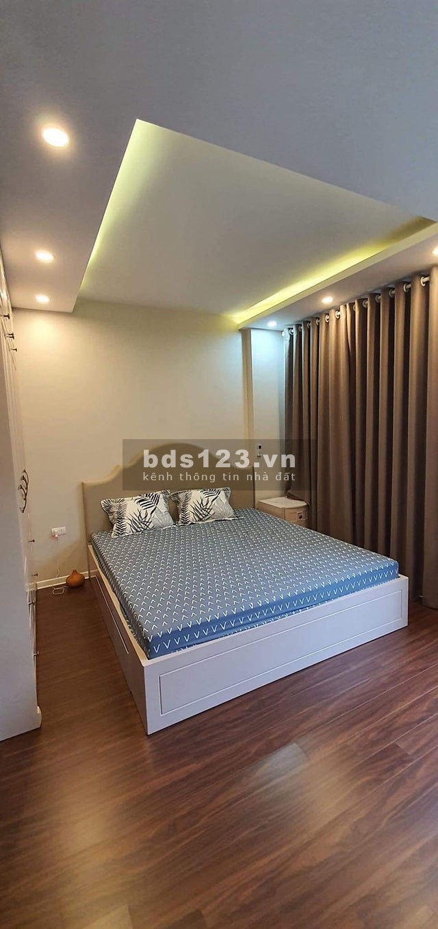 Chính chủ bán nhà lô góc, gara, ô tô thông 50m 5T Hồng Tiến, Long Biên nhỉnh 5.5 tỷ 0888868583