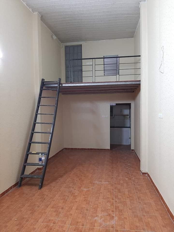 Bán nhà nguyên căn diện tích 30m2, trung tâm Quận, sổ đỏ chính chủ, giá 1.8 tỷ