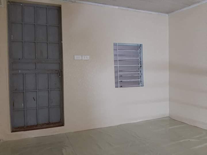 Bán nhà nguyên căn diện tích 30m2, trung tâm Quận, sổ đỏ chính chủ, giá 1.8 tỷ