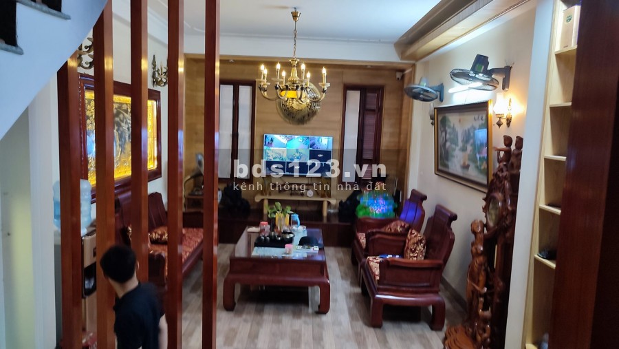 Nhà đẹp phân lô La Khê Hà Đông DT 50m2 6 tầng mt 4.2m giá hạ chào 6 tỷ 6 lh 0866729356