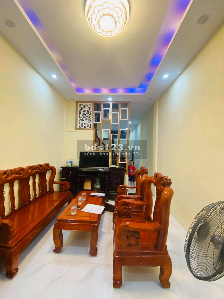 Bán nhà Hoà Bình 7 ngõ thông KD văn phòng công ty Spa, sổ đỏ chính chủ 0981663442
