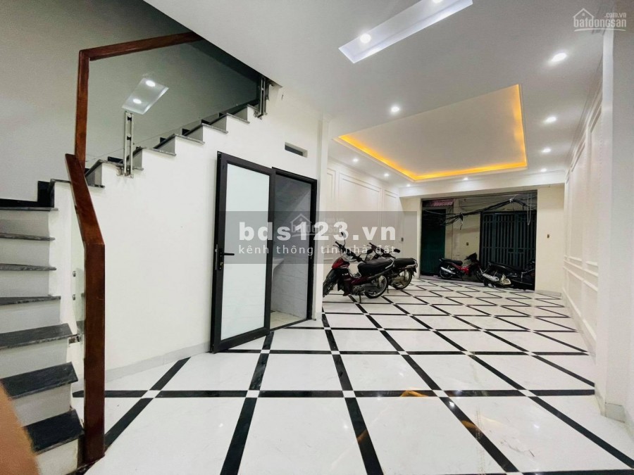 Bán nhà dân xây Nguyễn Trãi, Thanh Xuân, dt 45m2, 5 tầng, ngõ thông, full nội thất, giá 4.x tỷ