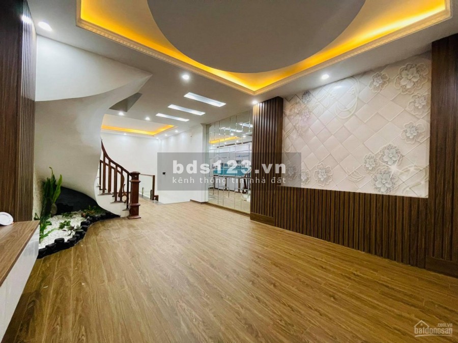 Bán nhà dân xây Nguyễn Trãi, Thanh Xuân, dt 45m2, 5 tầng, ngõ thông, full nội thất, giá 4.x tỷ