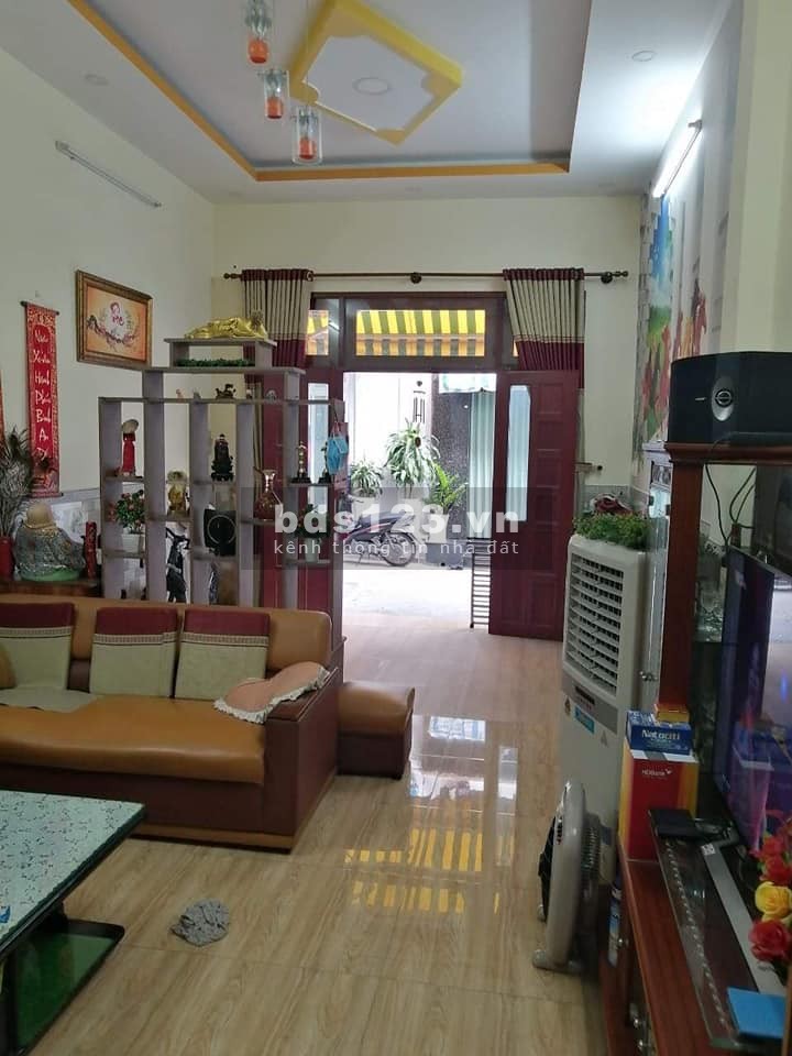Nhà Quận 10 giá bán 10,6 tỷ, hẻm 7m xe hơi đậu cửa đường Lê Hồng Phong, chính chủ