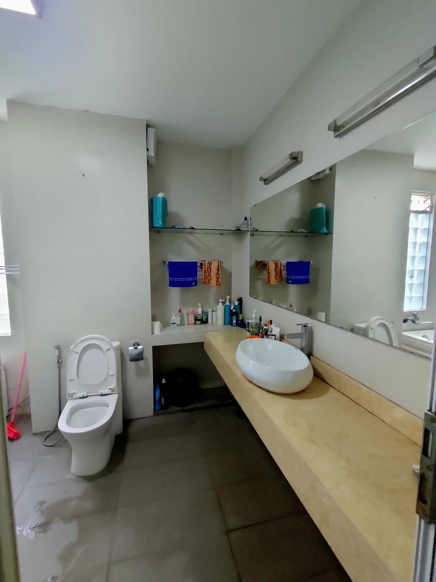 Bán Gấp Nhà Phân Lô Oto Tránh Phố Lạc Trung 88m2 MT 4m5 5 tầng Giá 14,8 tỷ