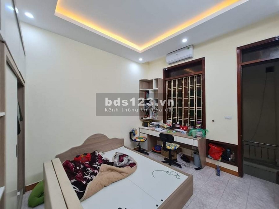 Bán nhà nguyên căn rộng 68m2 5 tầng nhà đẹp ngõ rộng lô góc Gốc Đề Hoàng Mai
