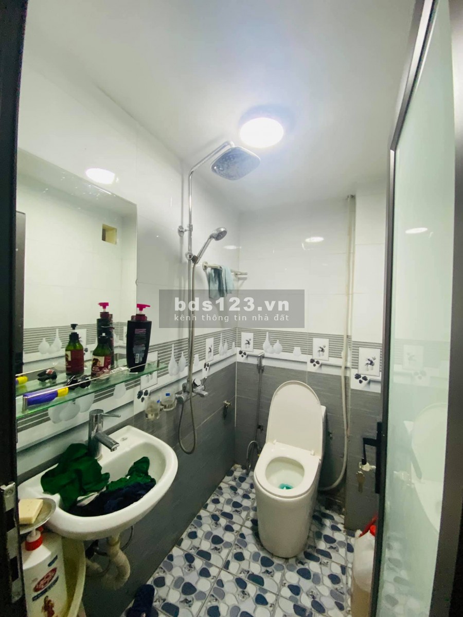 Bán nhà Hoà Bình 7 ngõ thông KD văn phòng công ty Spa, sổ đỏ chính chủ 0981663442