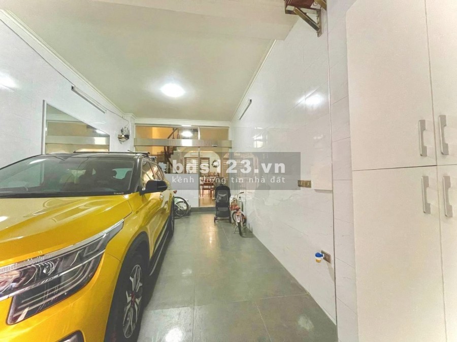Thanh lý gấp nhà Thanh Xuân 53m2 5T 7,6 tỷ đính kèm nội thấ ngõ siêu rộng có gara ô tô xanh sạch đẹp