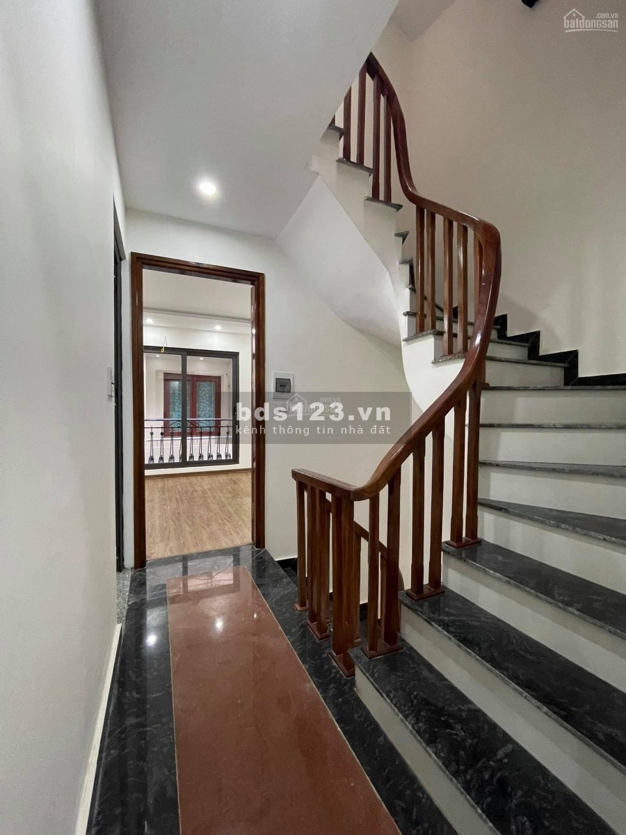 Bán nhà dân xây Nguyễn Trãi, Thanh Xuân, dt 45m2, 5 tầng, ngõ thông, full nội thất, giá 4.x tỷ
