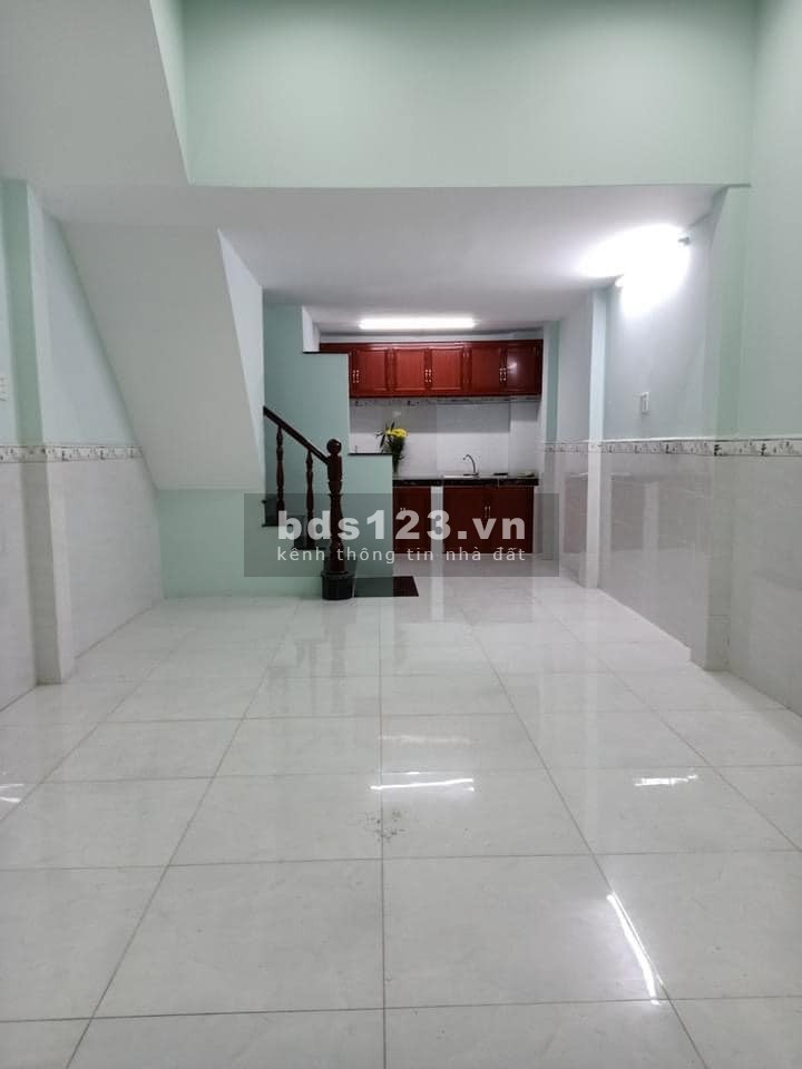 Bán gấp nhà đường Vườn Lài, Tân Phú diện tích 50m2 giá rẻ chỉ 75tr/m2