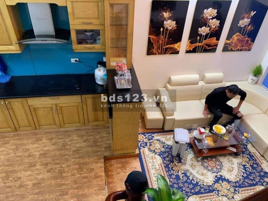 Nhà ở 5 tầng, phân lô ô tô Phùng Chí Kiên, sổ chính chủ, miễn tiếp trung gian và môi giới