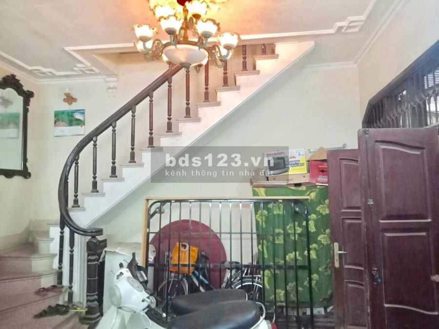 Bán nhà Bạch Đằng, Hoàn Kiếm, diện tích 81,3m2, 4 tầng, mt 8,3m, giá 7,4 tỷ