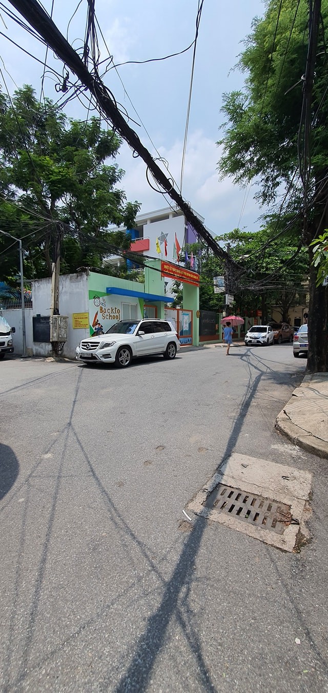 Bán nhà Hoàng Đạo Thành, Thanh Xuân, 31m2 x 5T, ô tô, nhà đẹp, giá 3.7 tỷ. LH 0966456918.