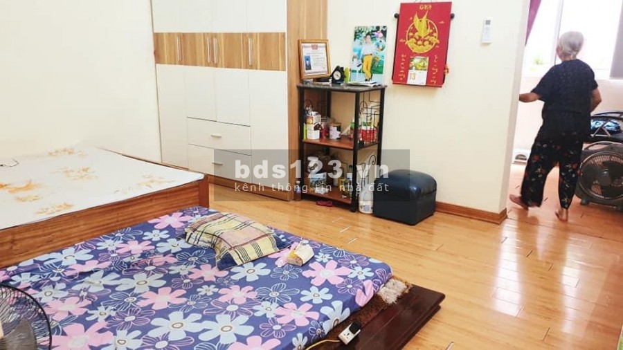 Bán nhà Hoàng Liệt view hồ Linh Đàm dt 35m mt 5m giá 3.2 tỷ ưu ái khách thiện chí chốt nhanh