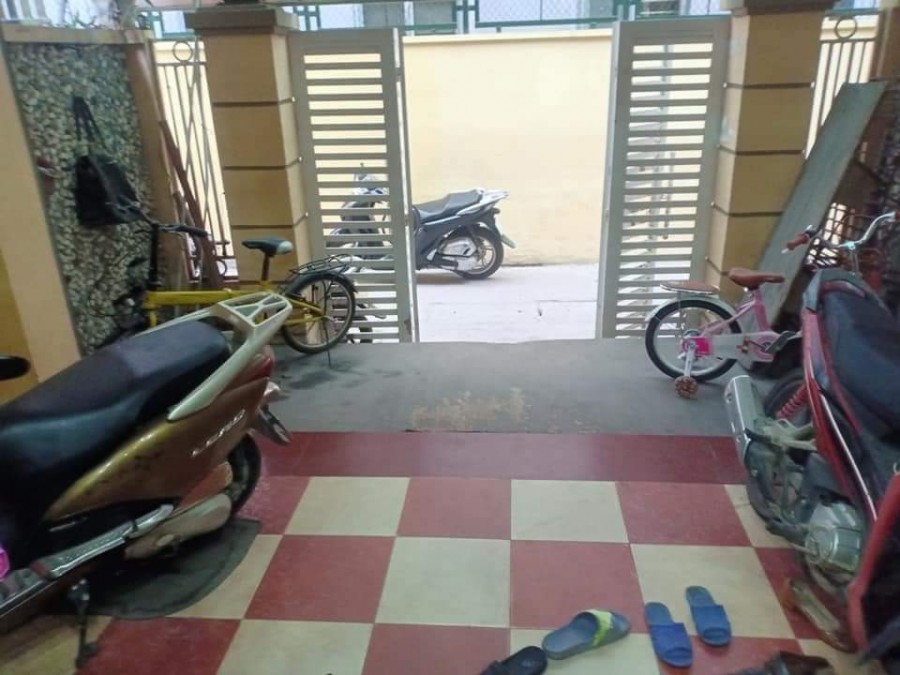 Bán nhà phân lô Nguyễn Khánh Toàn, ô tô đỗ cửa, sát phố, thoáng rộng mặt tiền rộng 65m2x5T, 7,3 tỷ