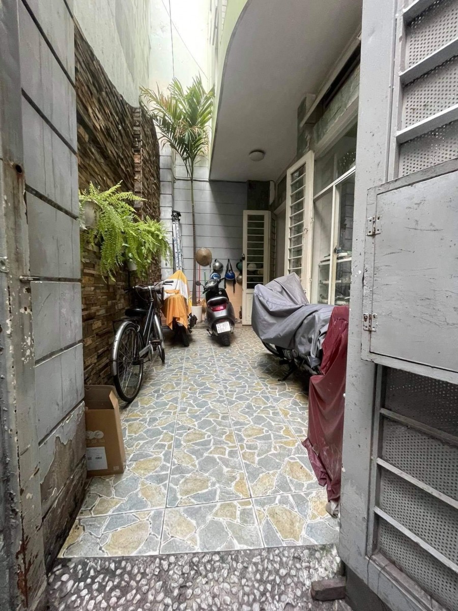 Bán nhà Phan Tây Hồ Phú Nhuận diện tích 300m2 giá sốc 7,5 tỷ. LH 0376966383