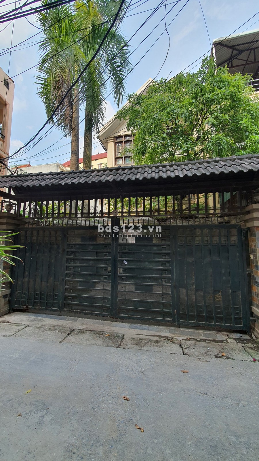 Bán biệt thự Lạc Long Quân-Xuân La-Tây Hồ. Nhà rộng ở sướng. DT 125m2, 4 tầng, mt 6.5m, gía 18.5Tỷ