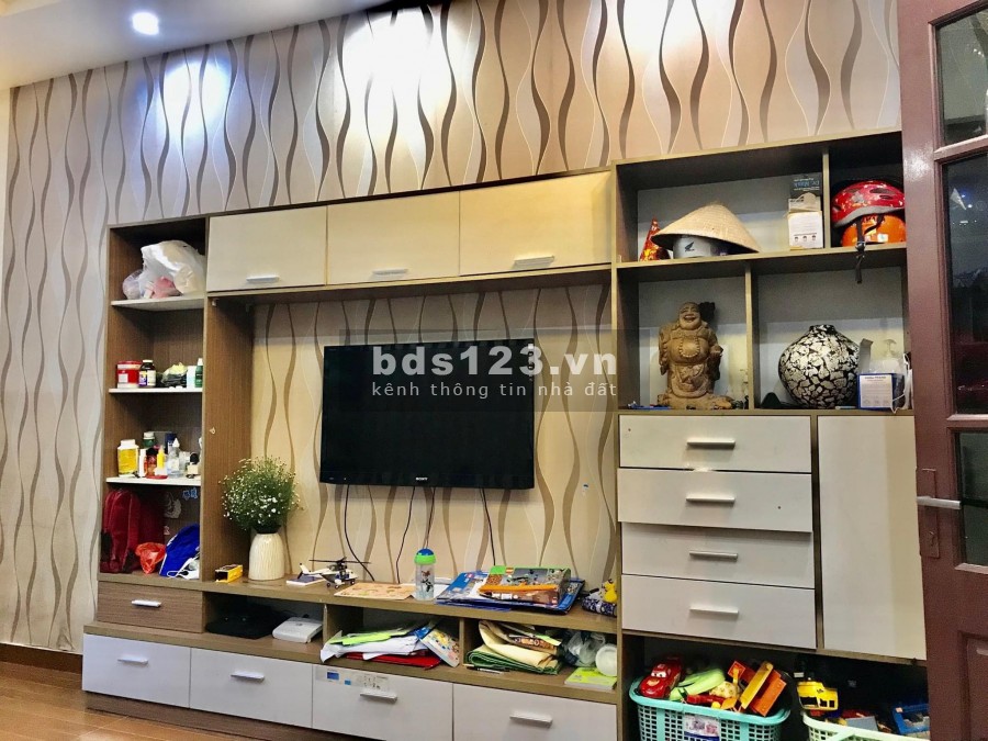 Bán nhà hố Dương Văn Bé, dt 69m2, 3 tầng mới đẹp thoáng, ngõ rộng, giá 4.6 tỷ