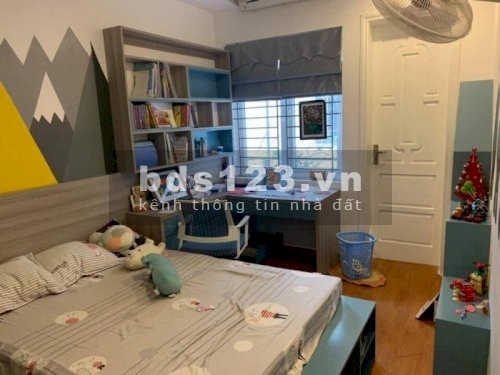 Bán nhà Võ Chí Công Quận Cầu Giấy, dt 60m2, 4 tầng, lô góc, ngõ to, giá chỉ 4.65 tỷ