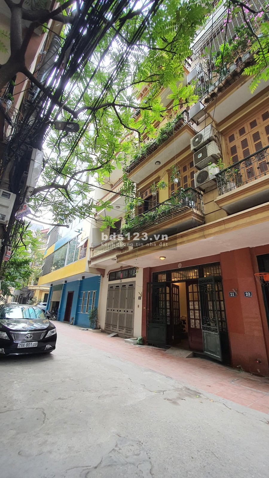 Bán nhà riêng ô tô vào nhà nằm trong khu VIP Cầu Giấy liên hệ 0986112329